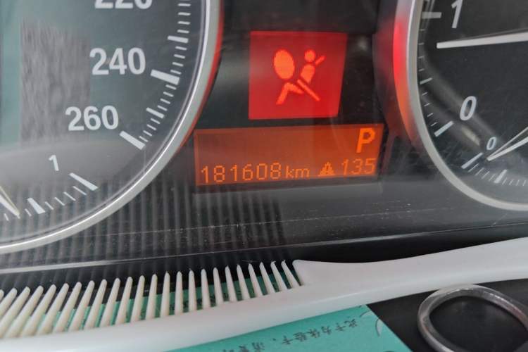 Used BMW 3 Series 2011 320i Convertible Coupe Odometer Close Up