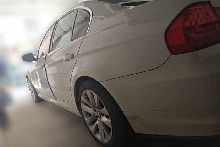 Used BMW 3 Series 2011 320i Luxury Edition Rear Left 45 Deg