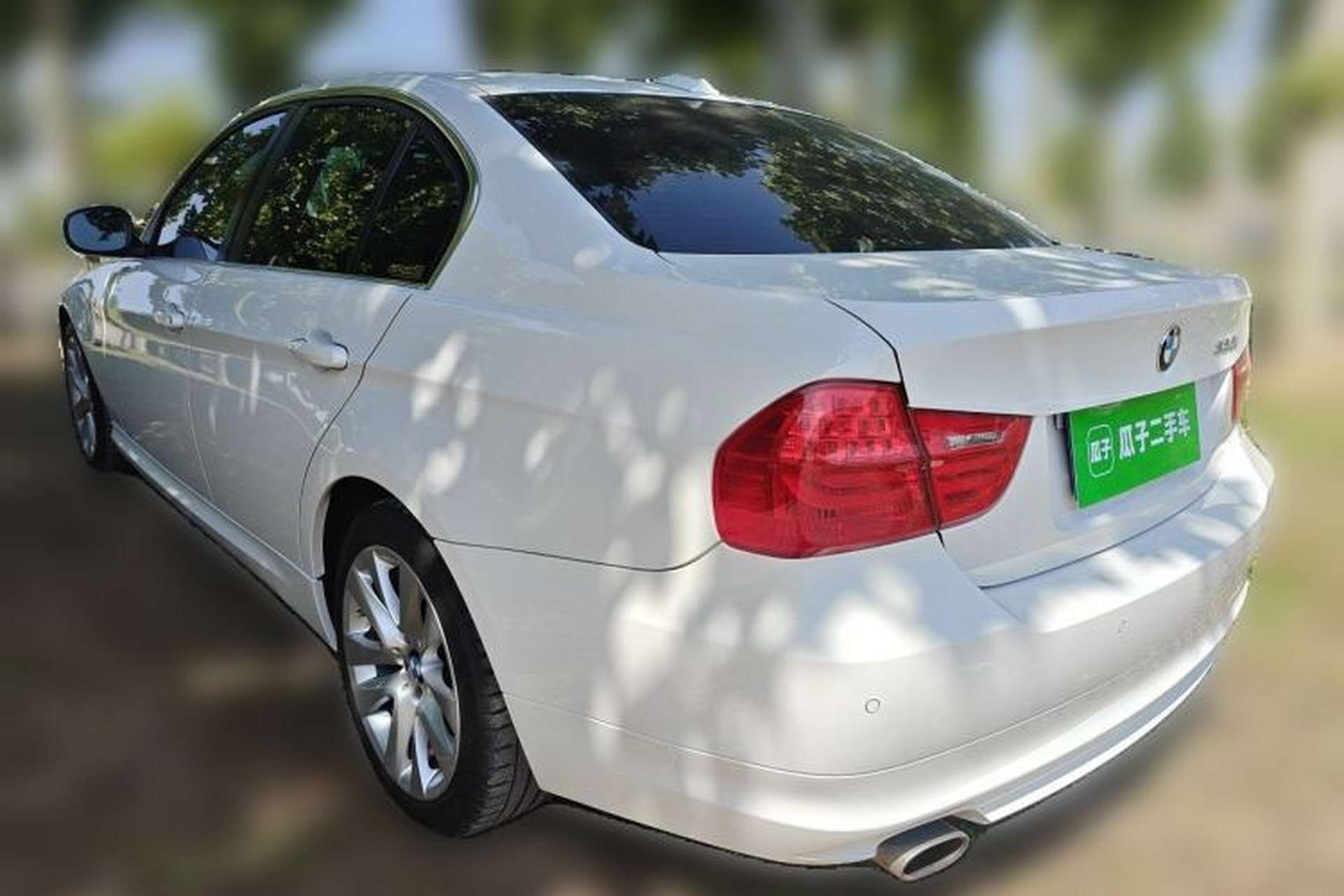 Used BMW 3 Series 2011 320i Luxury Edition Rear Left 45 Deg