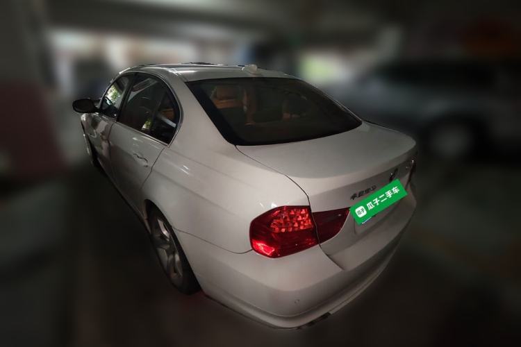 Used BMW 3 Series 2011 325i Luxury Edition Rear Left 45 Deg