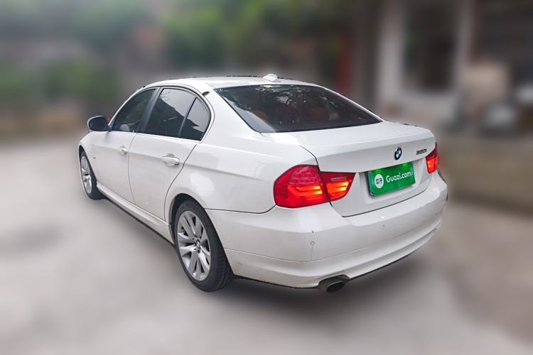 Used BMW 3 Series 2011 320i Luxury Edition Rear Left 45 Deg