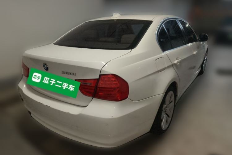 Used BMW 3 Series 2011 320i Luxury Edition Rear Right 45 Deg