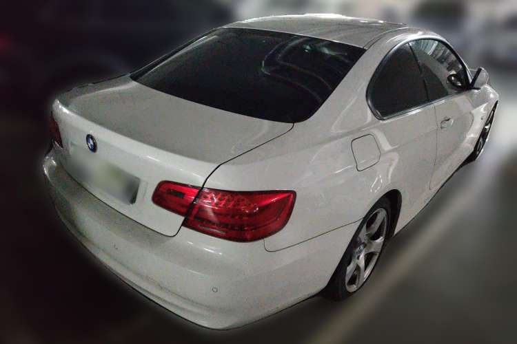 Used BMW 3 Series 2011 320i Coupe Rear Right 45 Deg
