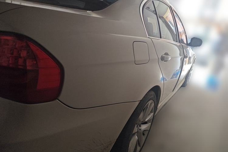 Used BMW 3 Series 2011 320i Luxury Edition Rear Right 45 Deg