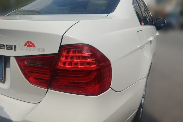 Used BMW 3 Series 2011 325i Sport Edition Rear Right 45 Deg