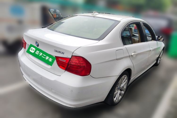 Used BMW 3 Series 2011 320i Luxury Edition Rear Right 45 Deg