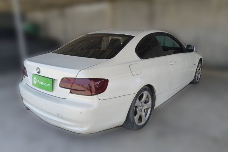 Used BMW 3 Series 2011 320i Coupe Rear Right 45 Deg