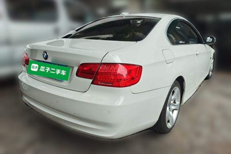 Used BMW 3 Series 2011 325i two-door coupe Rear Right 45 Deg