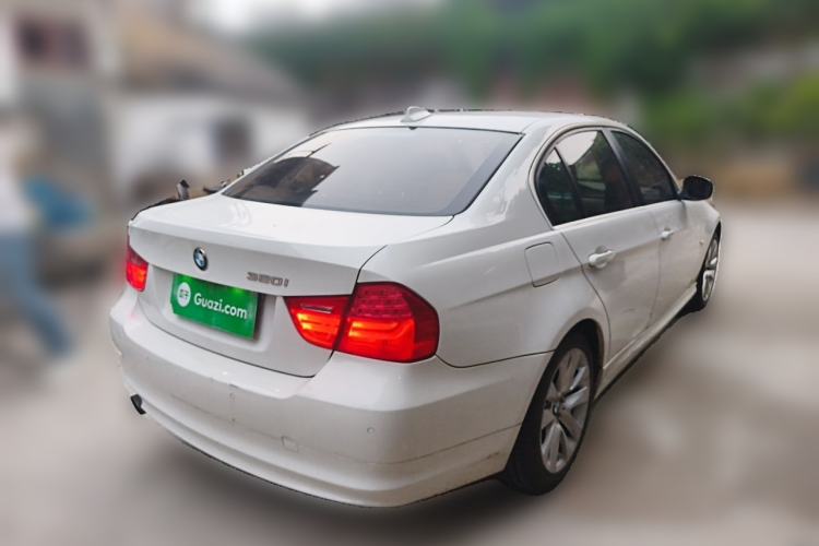 Used BMW 3 Series 2011 320i Luxury Edition Rear Right 45 Deg