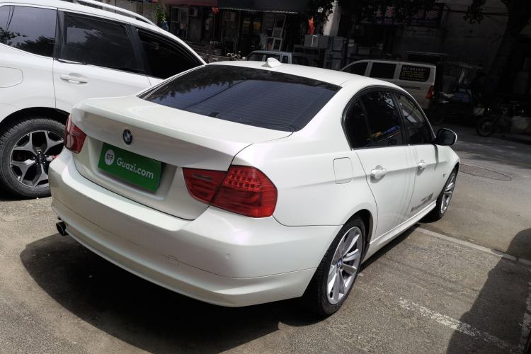 Used BMW 3 Series 2011 320i Luxury Edition Rear Right 45 Deg