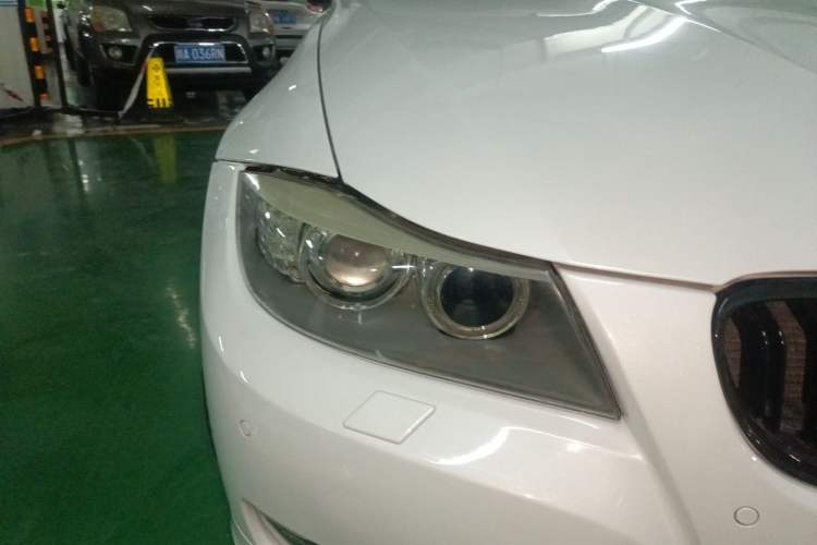 Used BMW 3 Series 2011 320i Luxury Edition Right Front Headlight