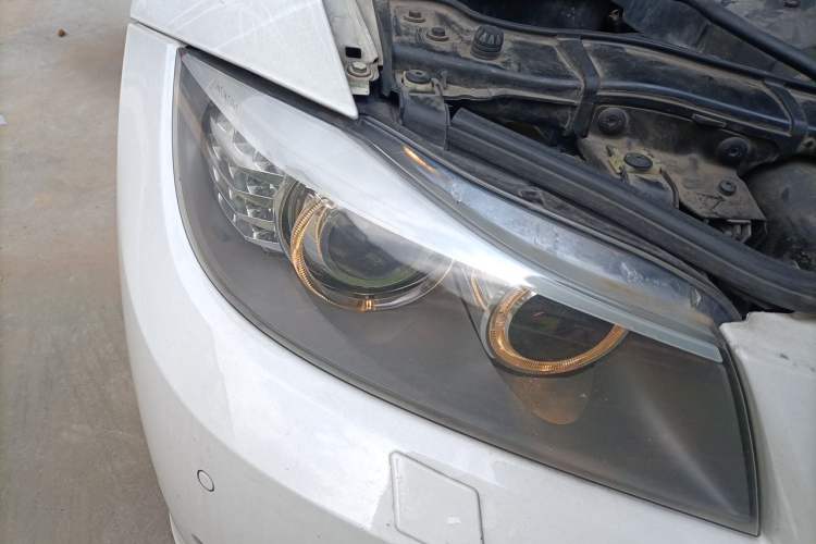 Used BMW 3 Series 2011 325i Luxury Edition Right Front Headlight