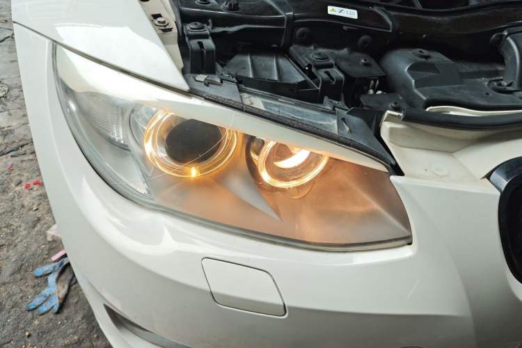 Used BMW 3 Series 2011 325i two-door coupe Right Front Headlight