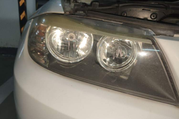 Used BMW 3 Series 2011 318i Leading Model Right Front Headlight
