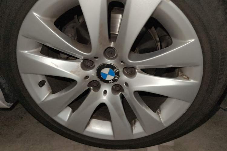 Used BMW 3 Series 2011 320i Luxury Edition Right Front Wheel Hub