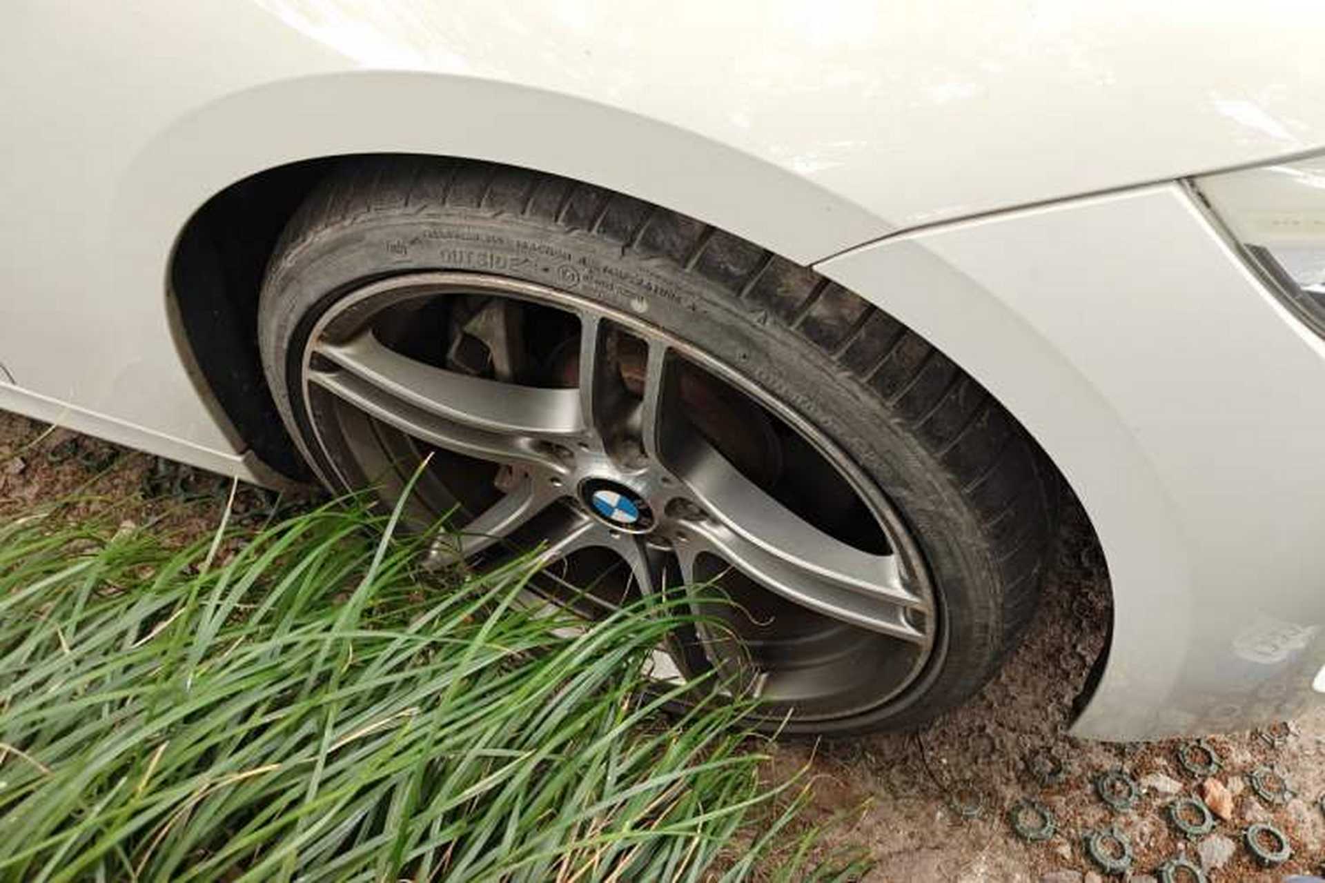 Used BMW 3 Series 2011 335i Convertible Coupe Right Front Wheel Hub
