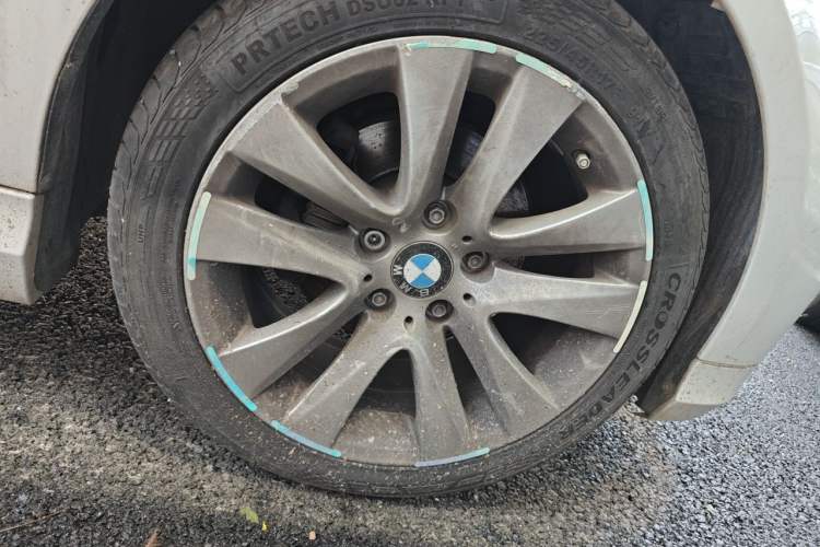 Used BMW 3 Series 2011 320i Luxury Edition Right Front Wheel Hub