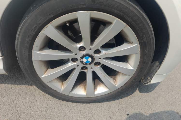 Used BMW 3 Series 2011 325i Sport Edition Right Front Wheel Hub