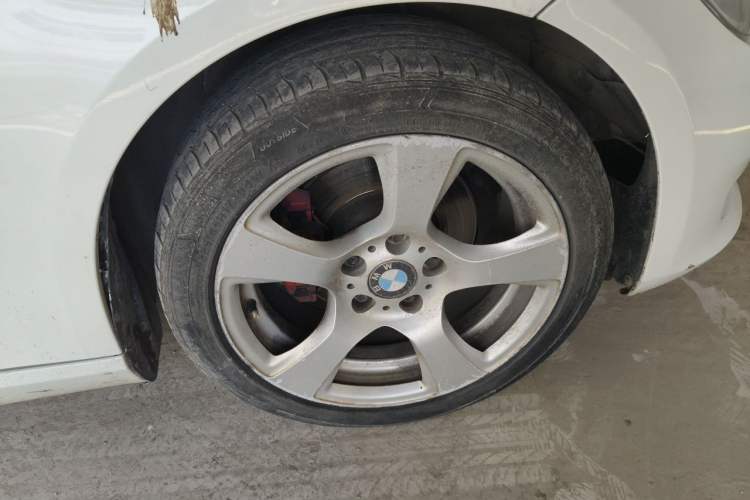 Used BMW 3 Series 2011 320i Coupe Right Front Wheel Hub