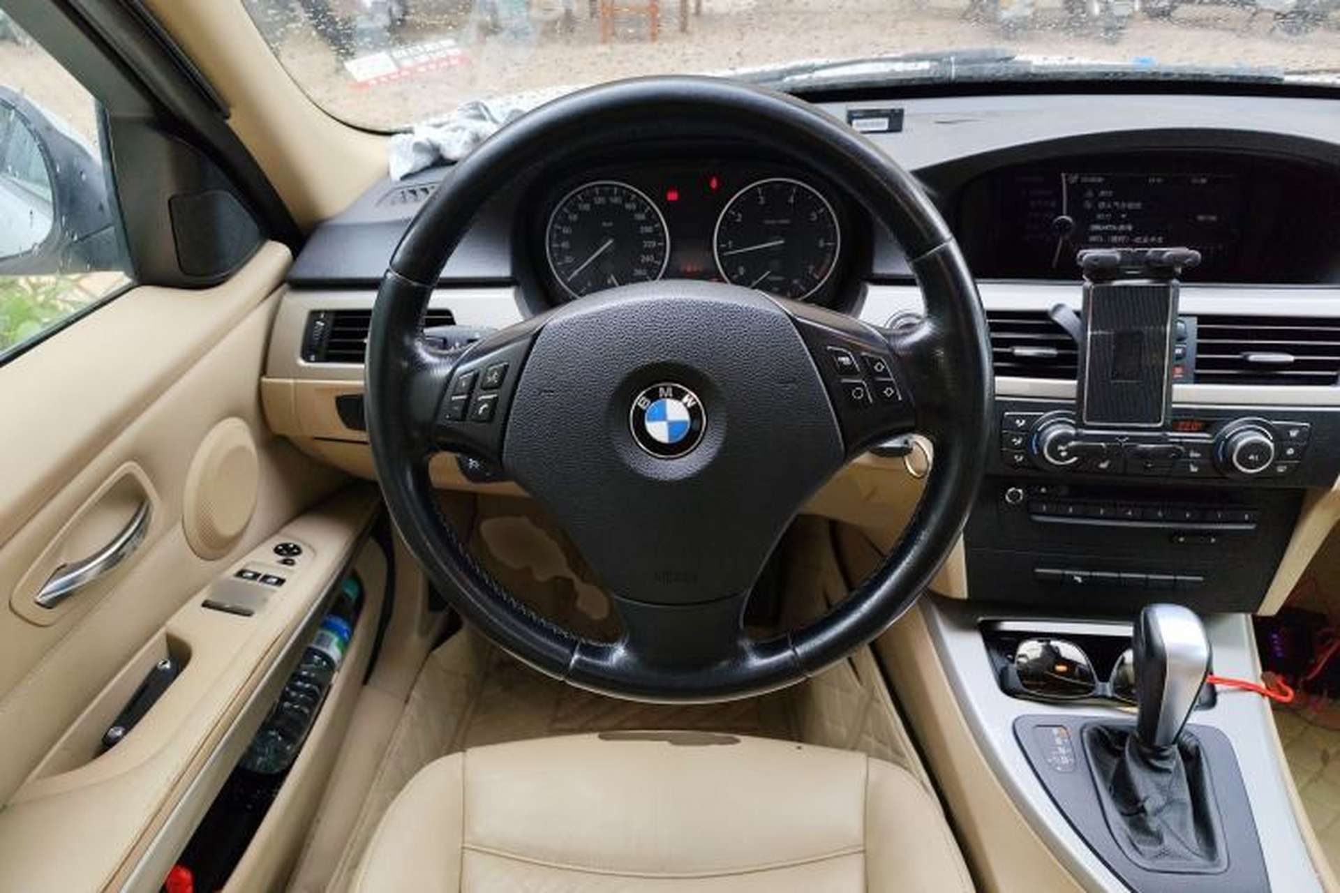 Used BMW 3 Series 2011 320i Luxury Edition Steering Wheel