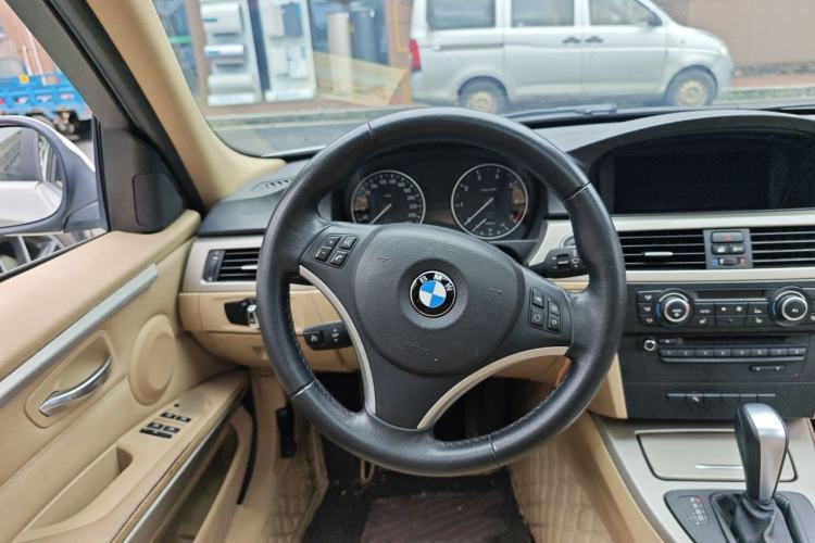 Used BMW 3 Series 2011 320i Luxury Edition Steering Wheel