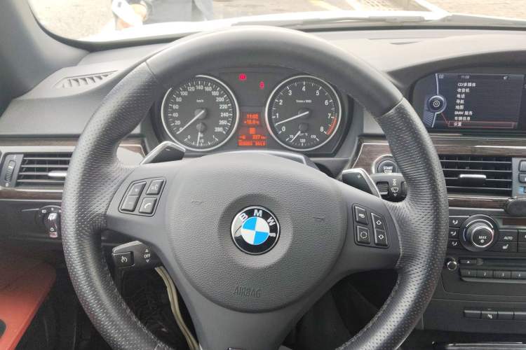 Used BMW 3 Series 2011 335i Convertible Coupe Steering Wheel