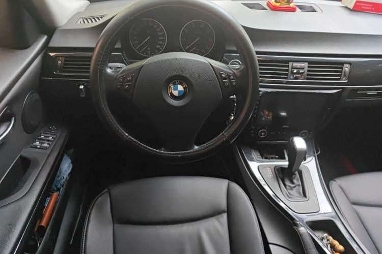 Used BMW 3 Series 2011 320i Sport Edition Steering Wheel