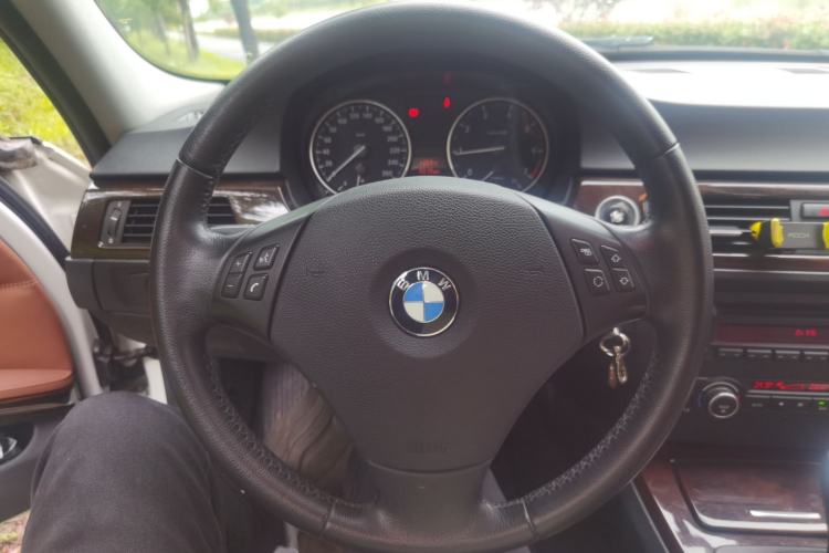 Used BMW 3 Series 2011 320i Sport Edition Steering Wheel