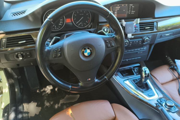 Used BMW 3 Series 2011 335i Convertible Coupe Steering Wheel