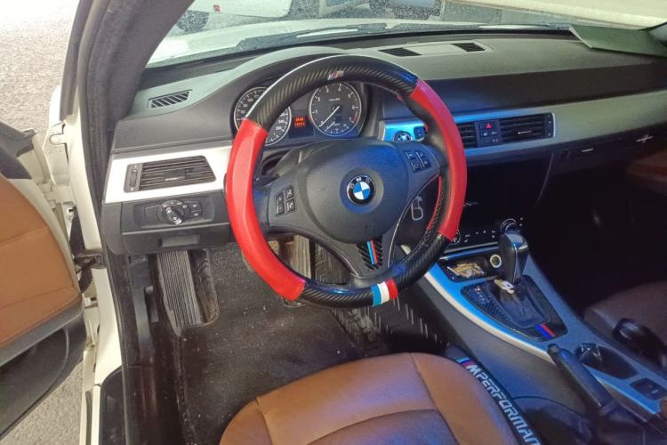 Used BMW 3 Series 2011 320i Convertible Coupe Steering Wheel