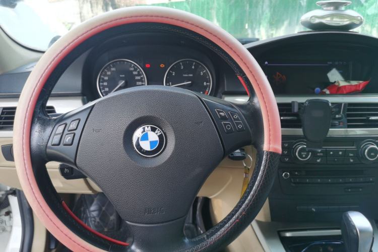 Used BMW 3 Series 2011 320i Luxury Edition Steering Wheel
