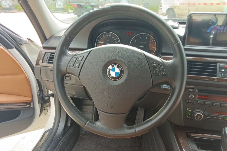 Used BMW 3 Series 2011 320i Sport Edition Steering Wheel