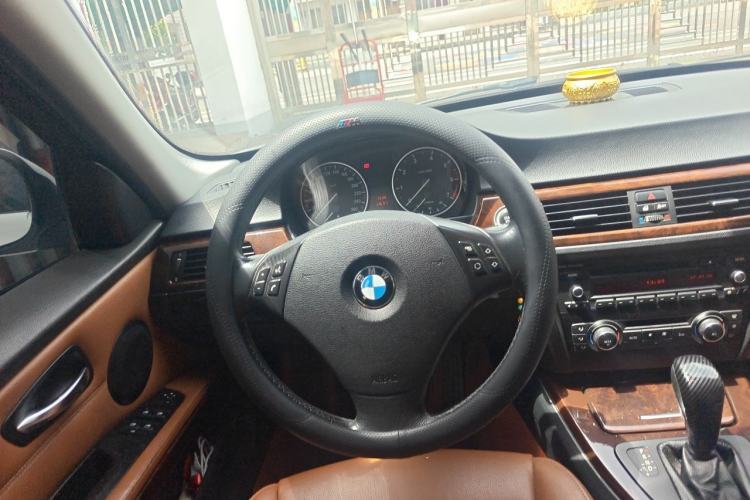 Used BMW 3 Series 2011 320i Sport Edition Steering Wheel