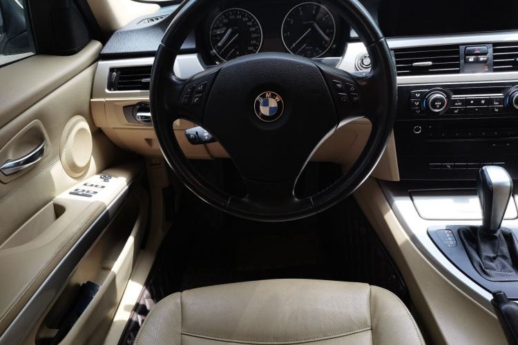 Used BMW 3 Series 2011 320i Luxury Edition Steering Wheel