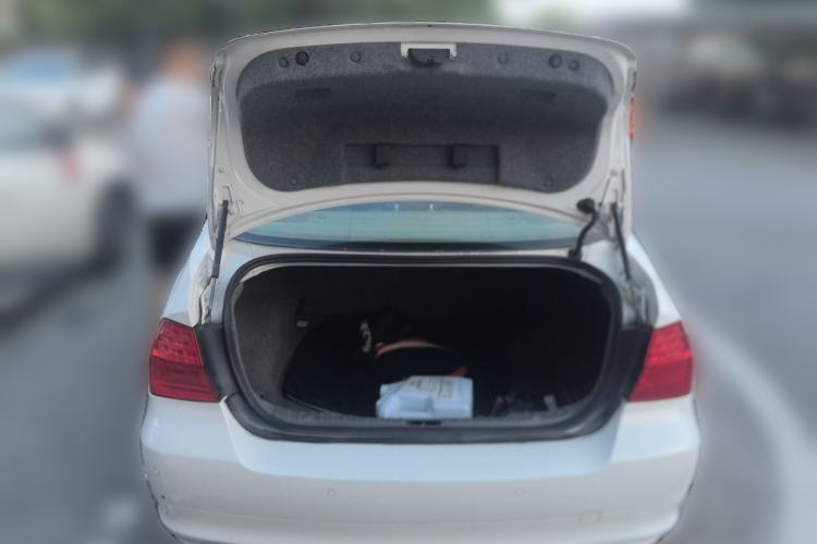 Used BMW 3 Series 2011 318i Leading Model Trunk
