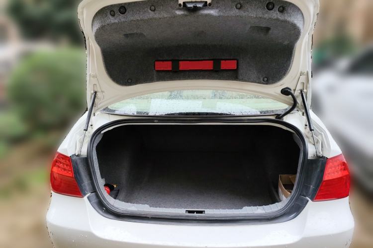 Used BMW 3 Series 2011 320i Luxury Edition Trunk