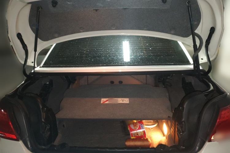 Used BMW 3 Series 2011 320i Convertible Coupe Trunk