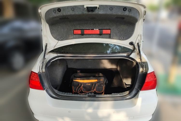 Used BMW 3 Series 2011 318i Leading Model Trunk