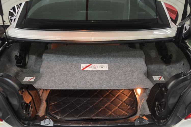 Used BMW 3 Series 2011 320i Convertible Coupe Trunk