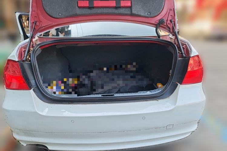 Used BMW 3 Series 2011 320i Luxury Edition Trunk