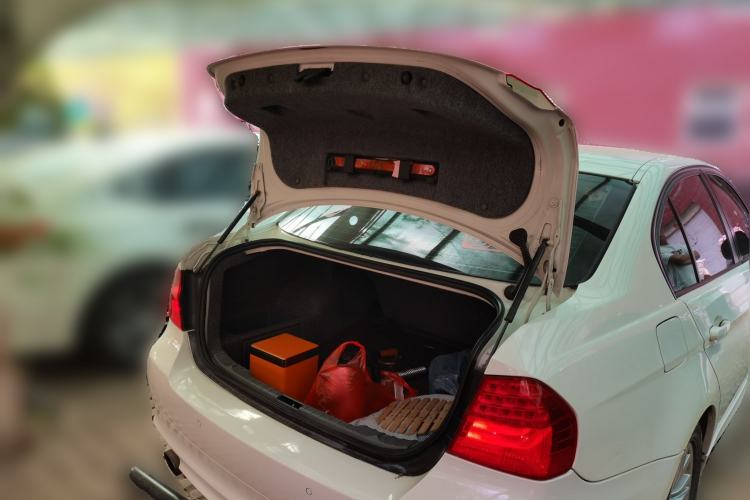 Used BMW 3 Series 2011 320i Sport Edition Trunk