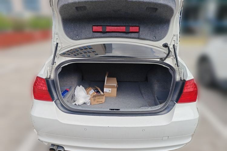Used BMW 3 Series 2011 325i Sport Edition Trunk
