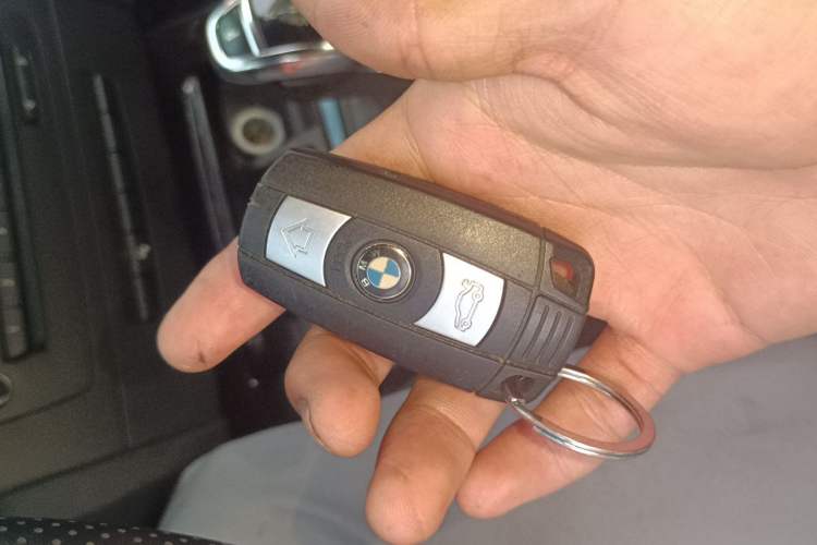 Used BMW 3 Series 2011 335i Convertible Coupe Vehicle Key