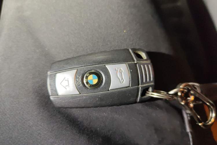 Used BMW 3 Series 2011 320i Coupe Vehicle Key