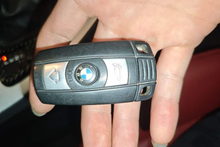 Used BMW 3 Series 2011 320i Convertible Coupe Vehicle Key