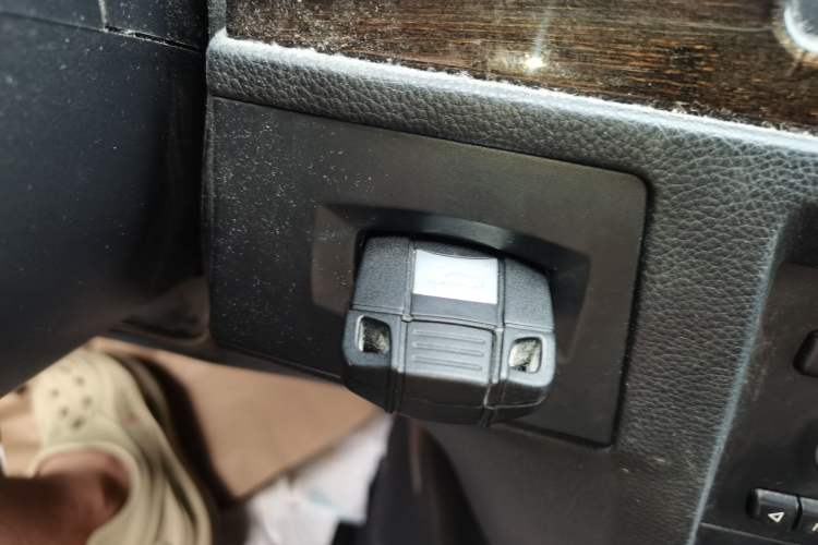 Used BMW 3 Series 2011 320i Coupe Vehicle Key