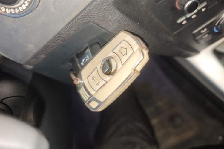 Used BMW 3 Series 2011 320i Coupe Vehicle Key