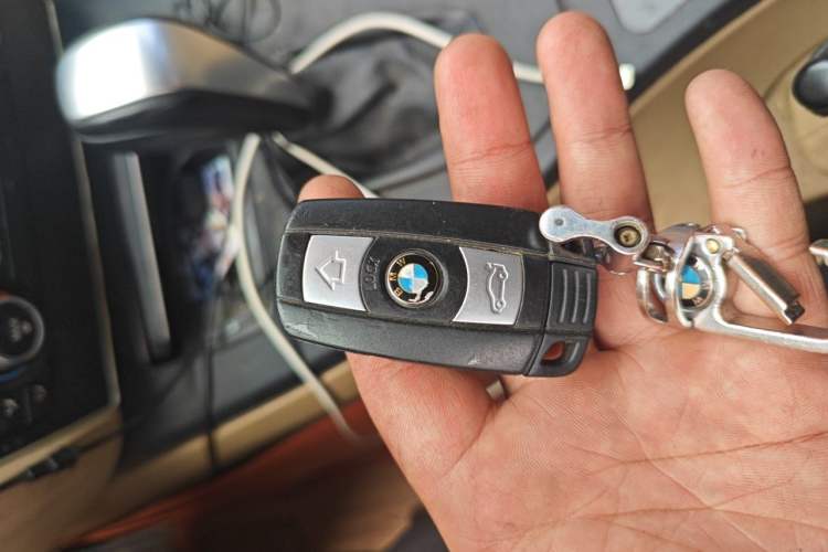 Used BMW 3 Series 2011 318i Leading Model Vehicle Key