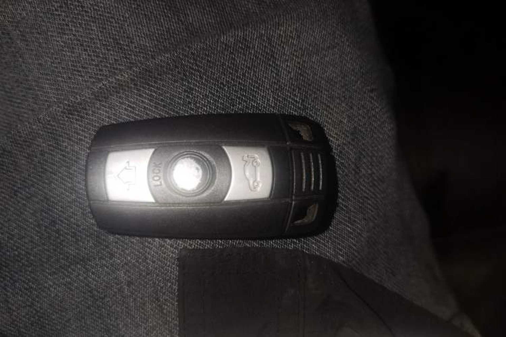 Used BMW 3 Series 2011 320i Sport Edition Vehicle Key