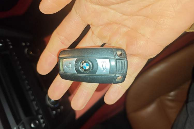 Used BMW 3 Series 2011 325i Convertible Coupe Vehicle Key